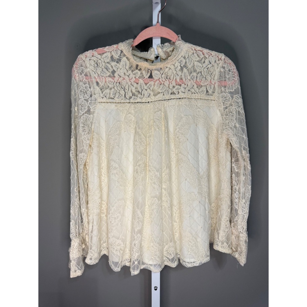 Altar'd State Cream Lace Mock Neck Blouse Romantic Boho‎ Cottagecore Fairytale M